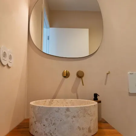 3 Olives House - By 3 Marias