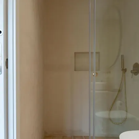 3 Olives House - By 3 Marias