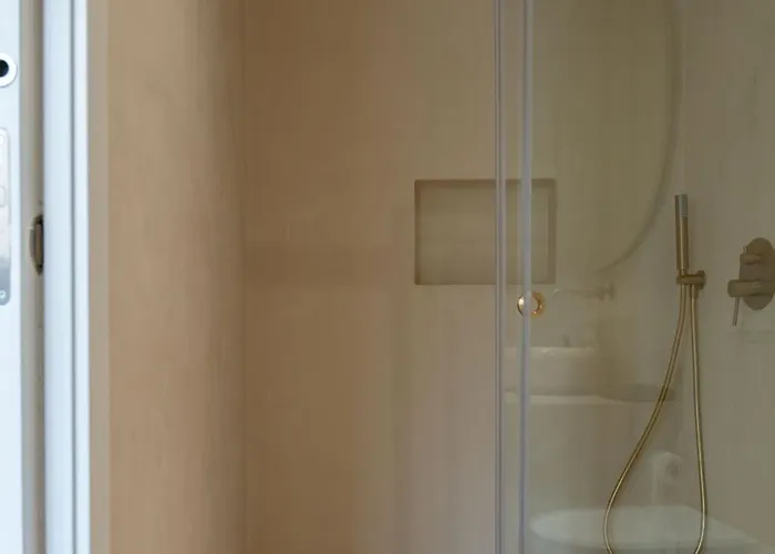 3 Olives House - By 3 Marias